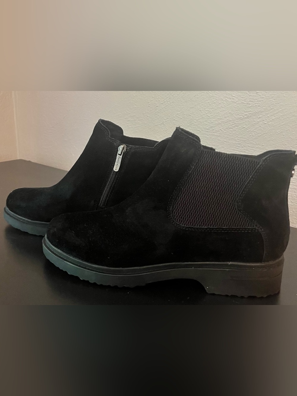 Easy Spirit Black Suede Chukka Boots with Side Zip